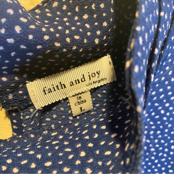 Faith and Joy high neck top L - Picture 8 of 9